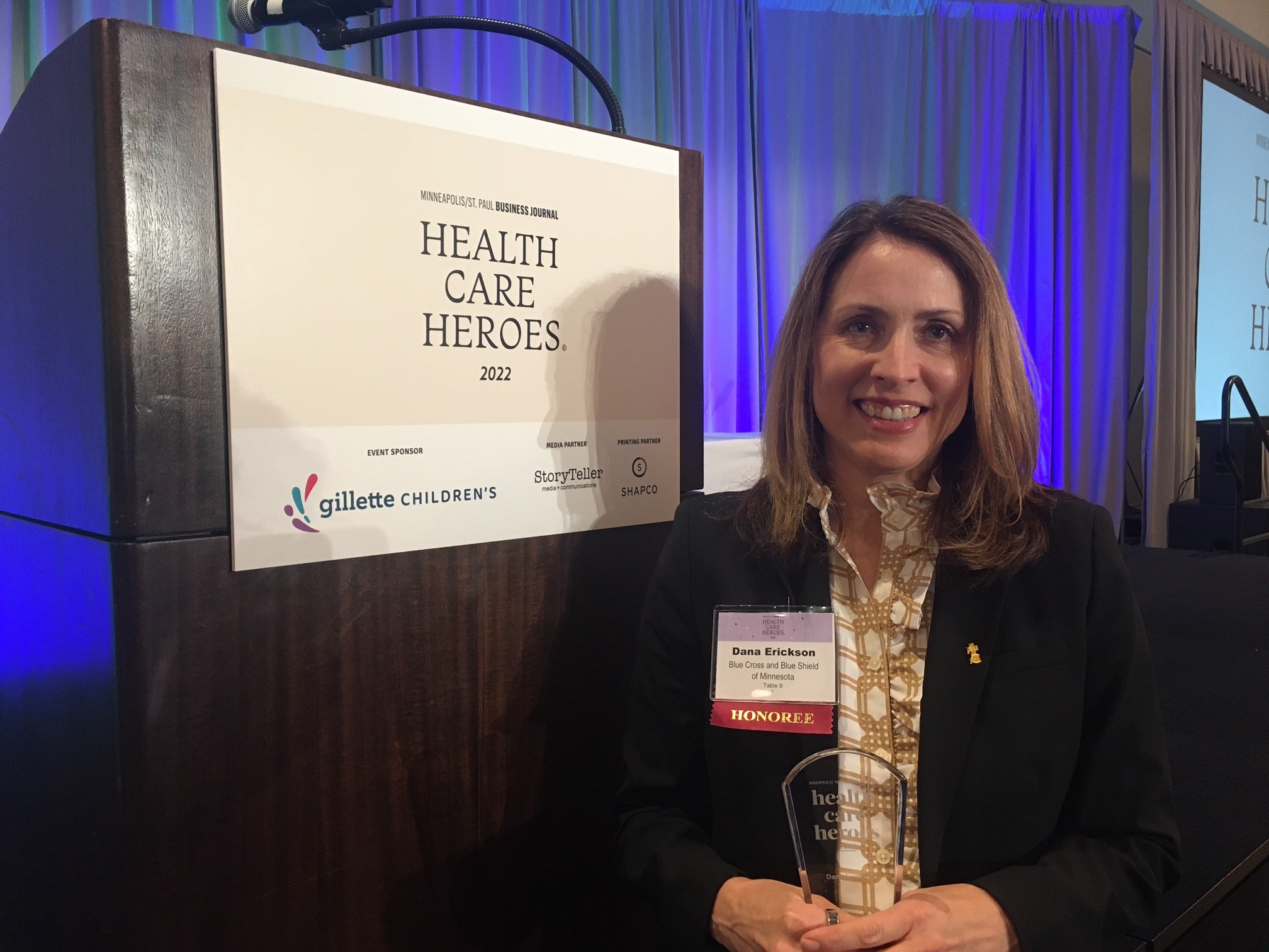 President and CEO Dana Erickson is a 2022 Health Care Hero - Blue
